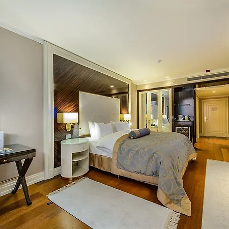 Elite World Florya מלון 5*
